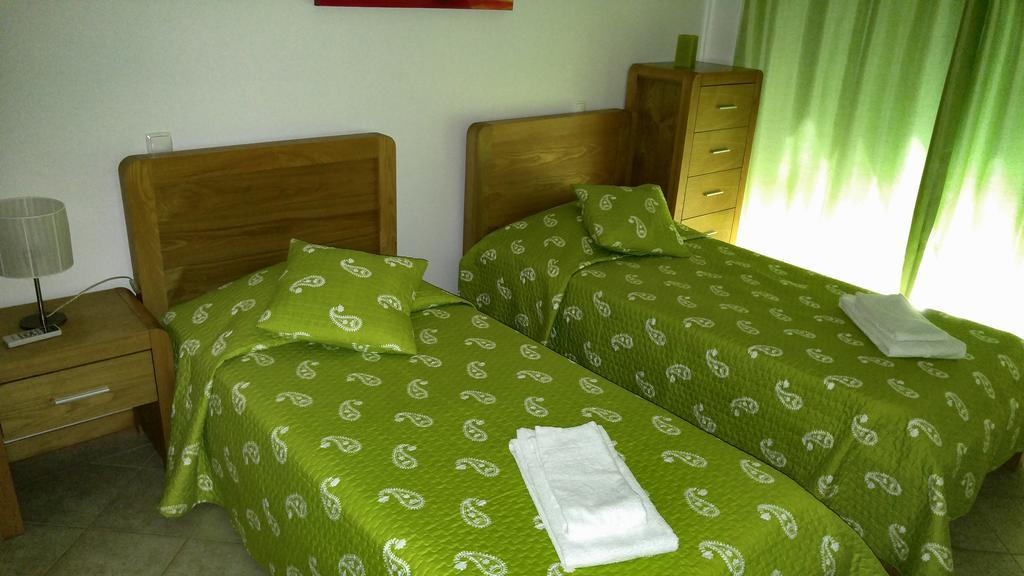 Olhos De Agua Apartment